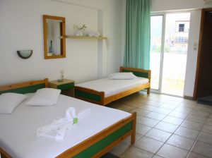 large-1476605432-IMG_2248
